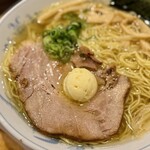 あわ家 地鶏ラーメン専門店 - 倉島バターラーメン（塩）　1050円　+　麺大盛り　150円