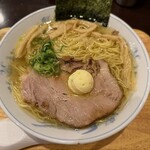 あわ家 地鶏ラーメン専門店 - 倉島バターラーメン（塩）　1050円　+　麺大盛り　150円