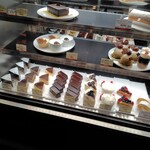 カカオストア＆プリンカフェ448 - テオブロマのケーキが購入できます