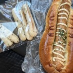 ハーヴェスト - 料理写真:ごまスティック 140円 / ジャーマンドッグ 220円