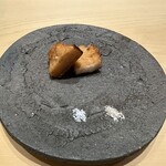 鮨 いわ貴 - アブラボウスの揚げ刺し（親方の造語）