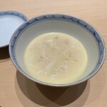 鮨 いわ貴 - 今日は寒いので茶碗蒸しであったまる