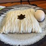 食煅 もみじ - 芸術的な麺線