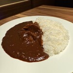 肉のひぐち直営焼肉 安福 - A5等級飛騨牛使用
            伊勢神宮外宮奉納品飛騨牛カレー
