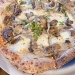 Dante - きのこのピッツァ。