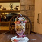 カーム ガーデン - プレミアム過ぎる花咲く葡萄パフェ