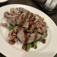 桃花春(神戸メリケンパークオリエンタルホテル) - 牛ロース肉の湯引き　ワインソース