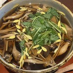 神楽坂 九頭龍蕎麦 - きのこ蕎麦