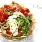 ディーン&デルーカ - 料理写真:生ハムとトマトの冷製パスタ