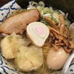 名古屋驛麺通り醐りょう 函館らーめん - 