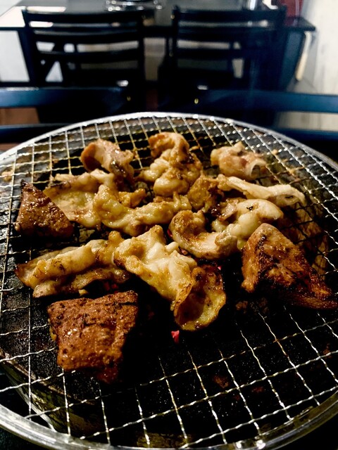 くいやがれ - 本塩釜（ホルモン）の写真