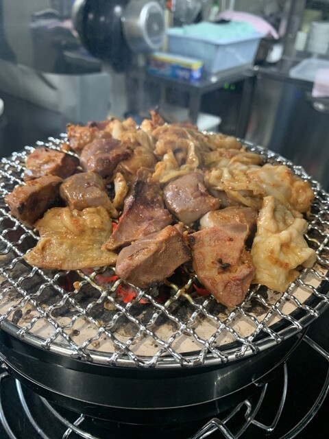 くいやがれ - 本塩釜（ホルモン）の写真