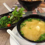 S&P Restaurant & Bakery - 味噌汁・和風サラダ（THB65.00）