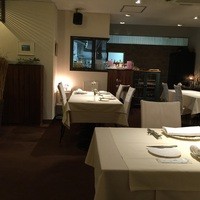 ラ・フランス亭 - 店内ボサノバが流れ落ち着いた雰囲気です。