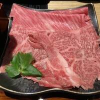 すき焼き 牛しゃぶ 松重 - 特選松阪牛（ロース）と上撰松阪牛（肩ロース）