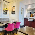 ル サロン ド ニナス - テーブル席