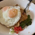 キッチン SALA - しょうが焼き目玉丼