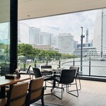 QUAYS pacific grill - テラス席