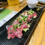 琥羊 - 生ラムのたたき1500円