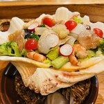 珊瑚礁 - シーフードサラダ