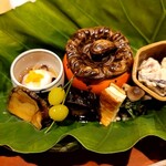 銀座 しのはら - 芋の葉の上