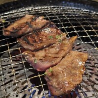 焼肉 徳川苑 - 赤身