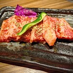 和牛焼肉 はな縁 - 和牛カルビ
      