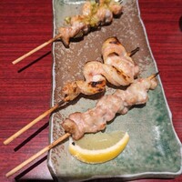 新宿うな鐵 はなれ - くりから、串巻き、白バラ