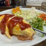 丸福 - オムライス！来た瞬間叫びそう。ラーメンスープ付き。