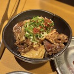 焼肉ホルモン にくろう - 牛煮込み/528円♪
