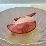 Haruka Murooka - 林檎／梨／カルダモン
      Apple ／ pear ／ cardamom