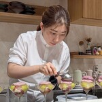 Haruka Murooka - 葡萄パフェ作成中！