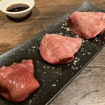 和牛ホルモン一頭買い うしはち - 