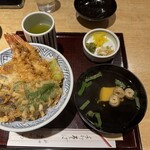 神田まつや - 盛合天丼