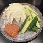 粋仙 - きゅうりとキャベツのもろみ添え