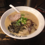 一閃閣 - 長浜ラーメン（700円）