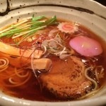 新地ら～麺 近松 - 初実食の醤油らーめん