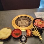 炭火焼肉食道園 - Wハラミ定食