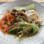 そばの里深萱ふ～ど - 【サラダそば】ごまドレッシング