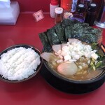家系ラーメン王道 いしい - 