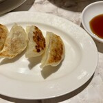 京鼎樓小館 - セット餃子（¥300）