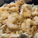 うどん家 こむぎ - 小海老ごぼうかき揚げぶっかけ(温、細麺)