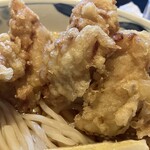 うどん家 こむぎ - かしわ天ぶっかけ(冷、細麺)