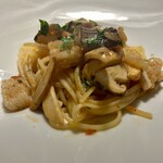ポンテ ベッキオ - 淡路産ハモと松茸のリングイネ.ピッコレ　酢橘の香り