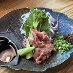 炭焼地鶏 山蔵 - 砂とろ刺　８２５円