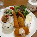 Neko◯cafe - ミックスフライ定食