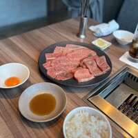 焼肉うしごろ 新宿三丁目店 - 