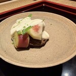 室町 和久傳 - 白酢和えさつまいもインゲン豆利休麩赤蒟蒻 無花果かぼす