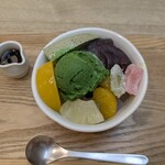 甘味おかめ - クリームあんみつ：抹茶