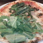 Pizzeria 26 - シラス＆サーモンとクリームのピザ